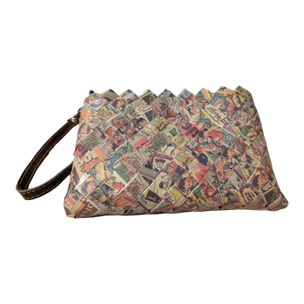 Nahui Ollin Captain Tootsie Comic Wristlet - Picture 4 of 6